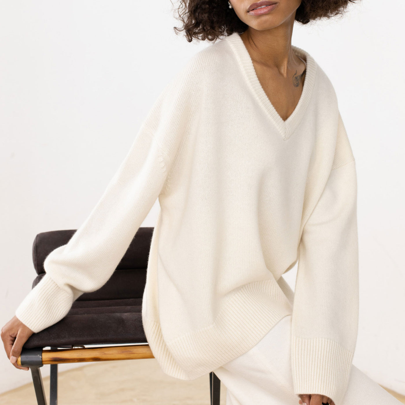 【COSYHARU】Ice Tencel V-neck Short Sleeve Knit INSPIRE CHIC Women's V Neck Ribbed Sleeveless Slit Stretchy
