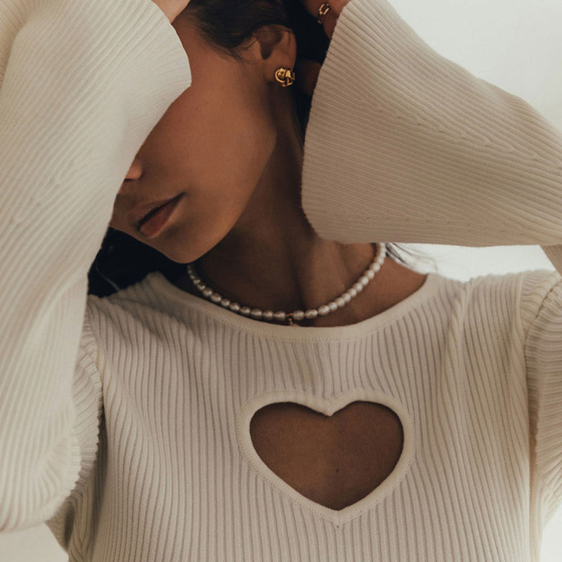 Elegant Heart Shape Cutout Flare Sleeve Round Neck Slim Ribbed Knit Sweater