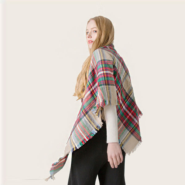 Multicolor Contrast Plaid Pattern Frayed Hem Knit Triangle Scarf