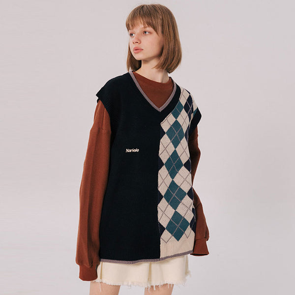 Varsity Style Black Contrast Trim V Neck Oversized Black Argyle Sweater Vest